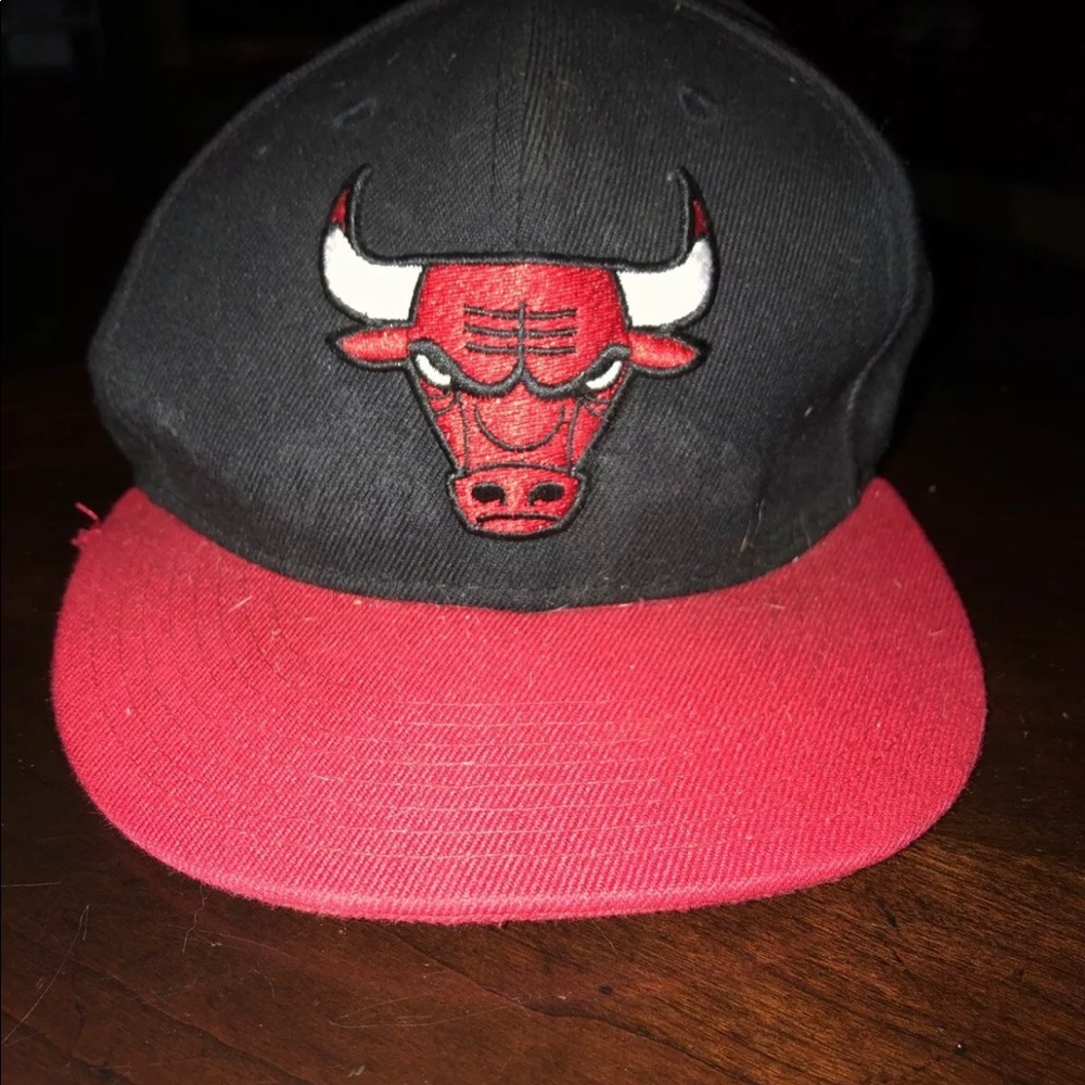 CHICAGO BULLS Snap Stretch Fit 9Fifty New Era 950 CAP Hat  Black RED 2 tone NBA